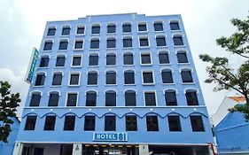 โรงแรม 81 พาเลซ